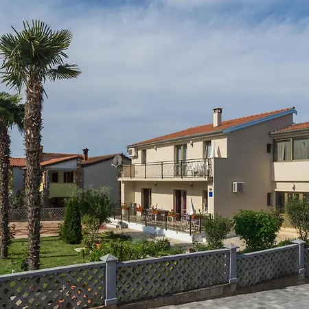 Апартаменты Belma Porec Radmani